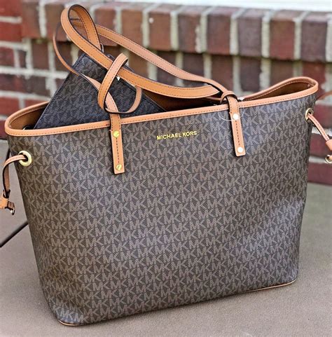 michael kors lightweight purse.